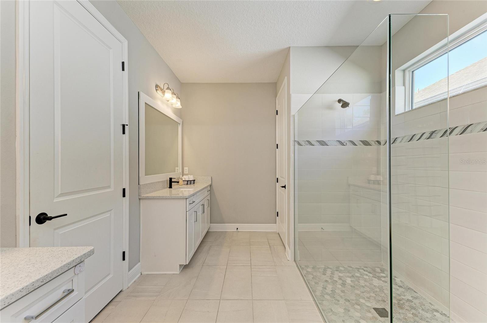 Image 37 of 57 For 923 Whimbrel Run