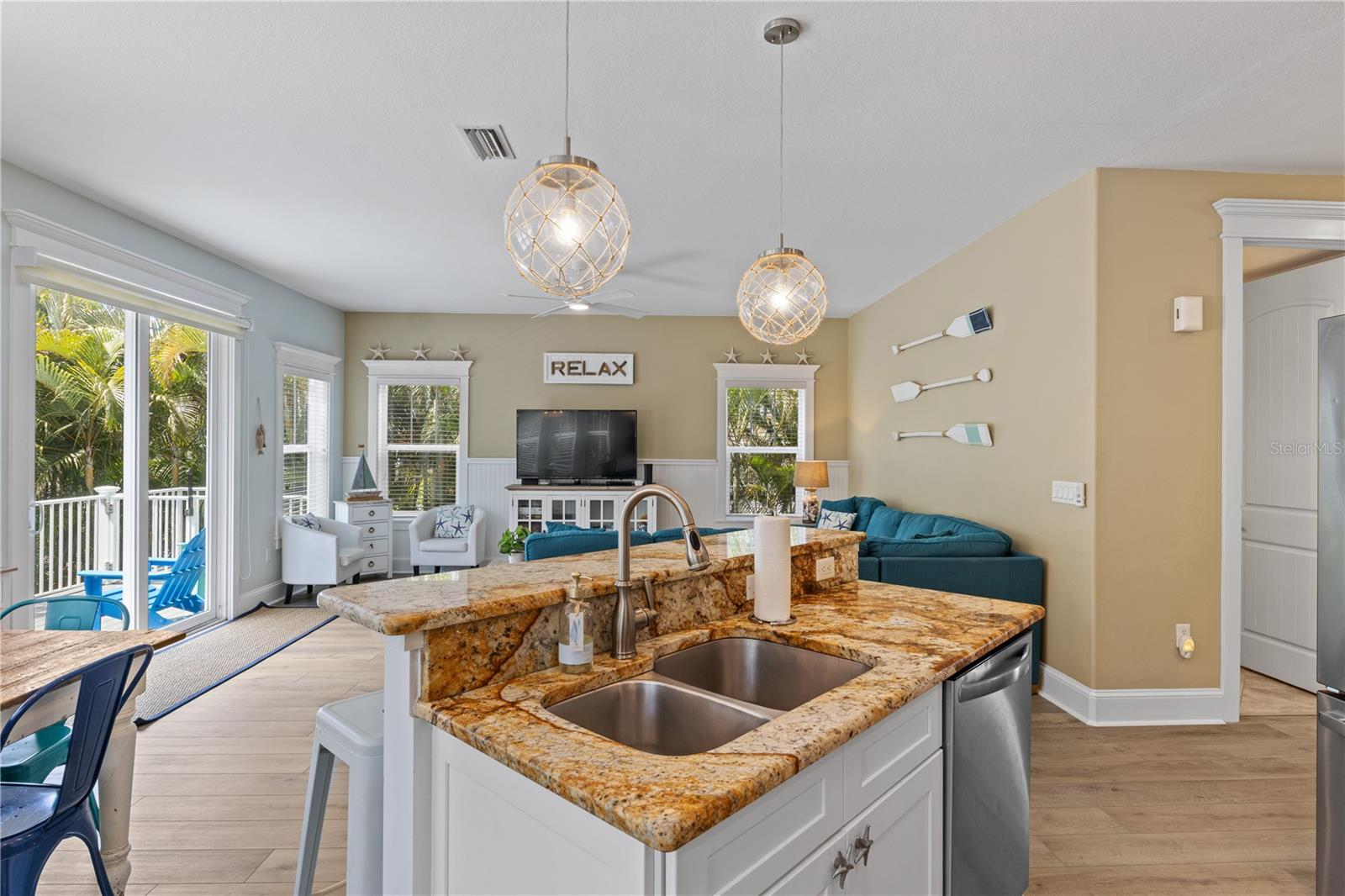 Image 12 of 58 For 6908 Holmes Boulevard