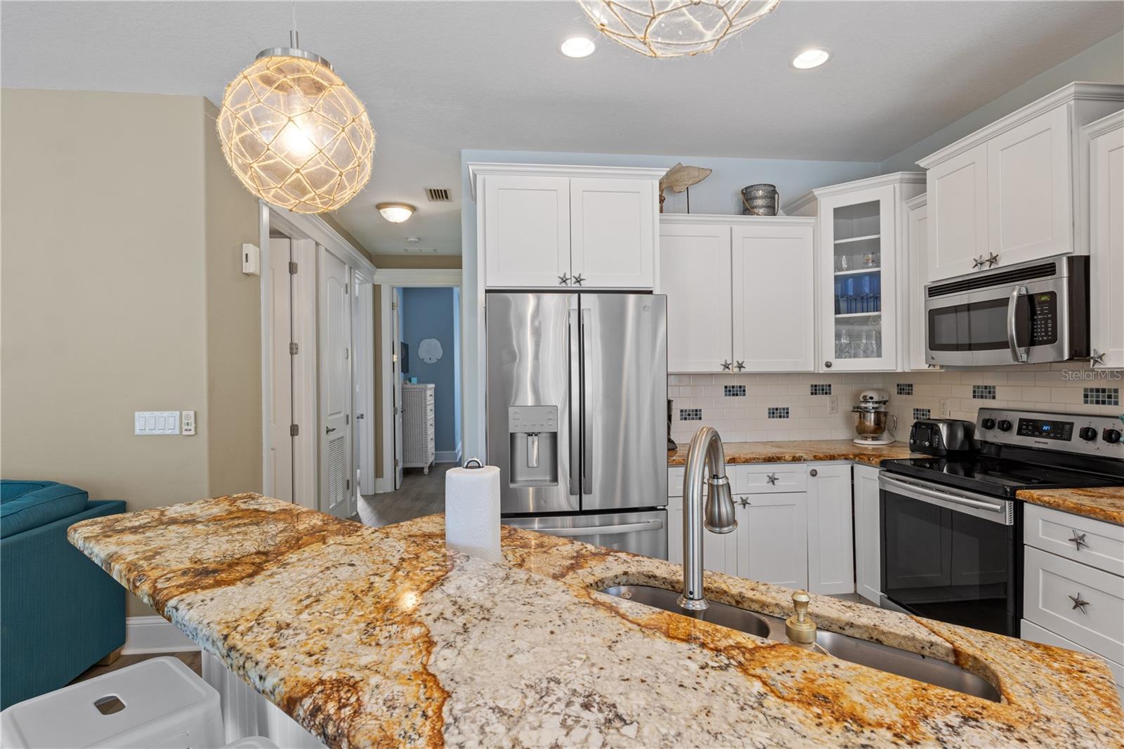 Image 15 of 58 For 6908 Holmes Boulevard