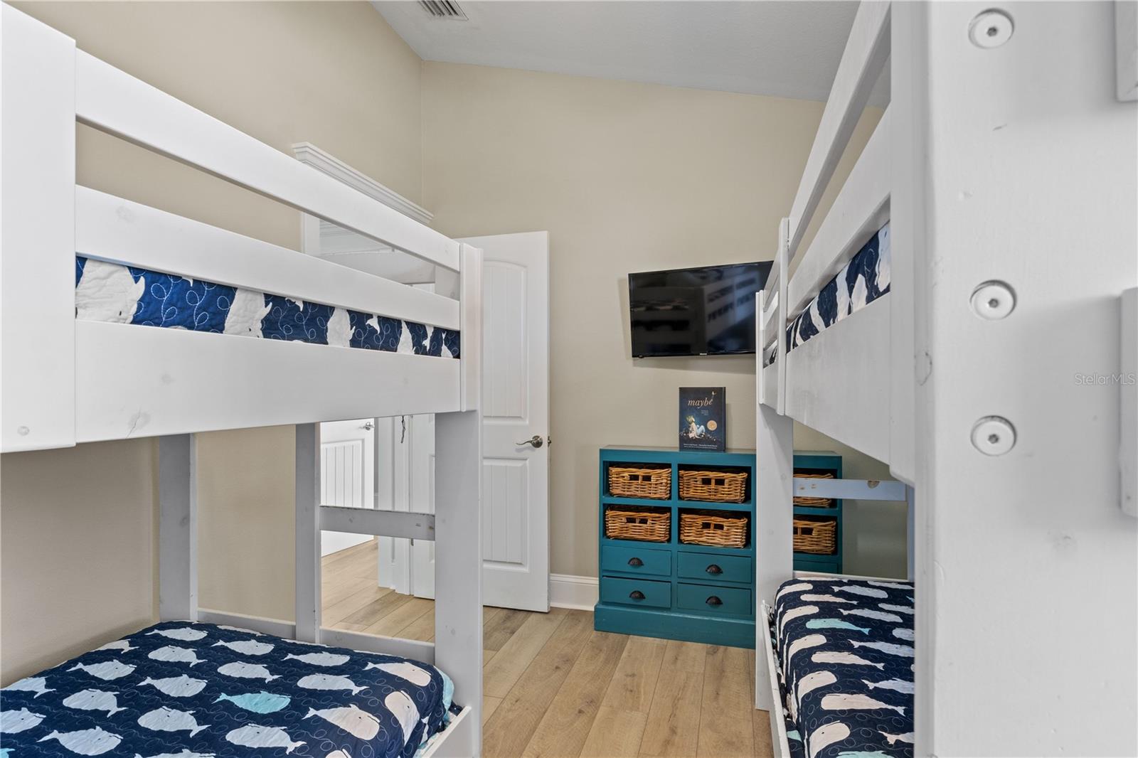 Image 23 of 58 For 6908 Holmes Boulevard