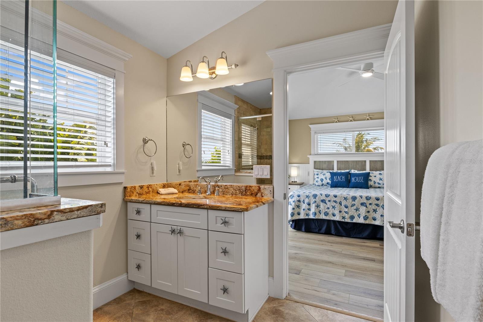 Image 28 of 58 For 6908 Holmes Boulevard