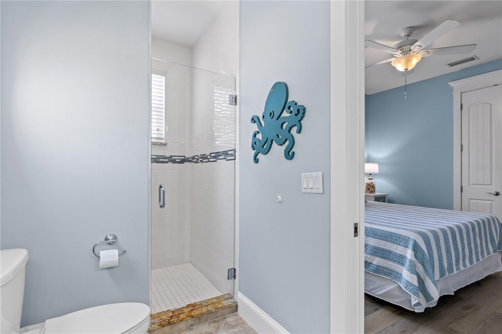 Image 34 of 58 For 6908 Holmes Boulevard