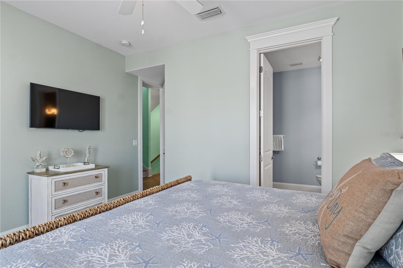 Image 39 of 58 For 6908 Holmes Boulevard