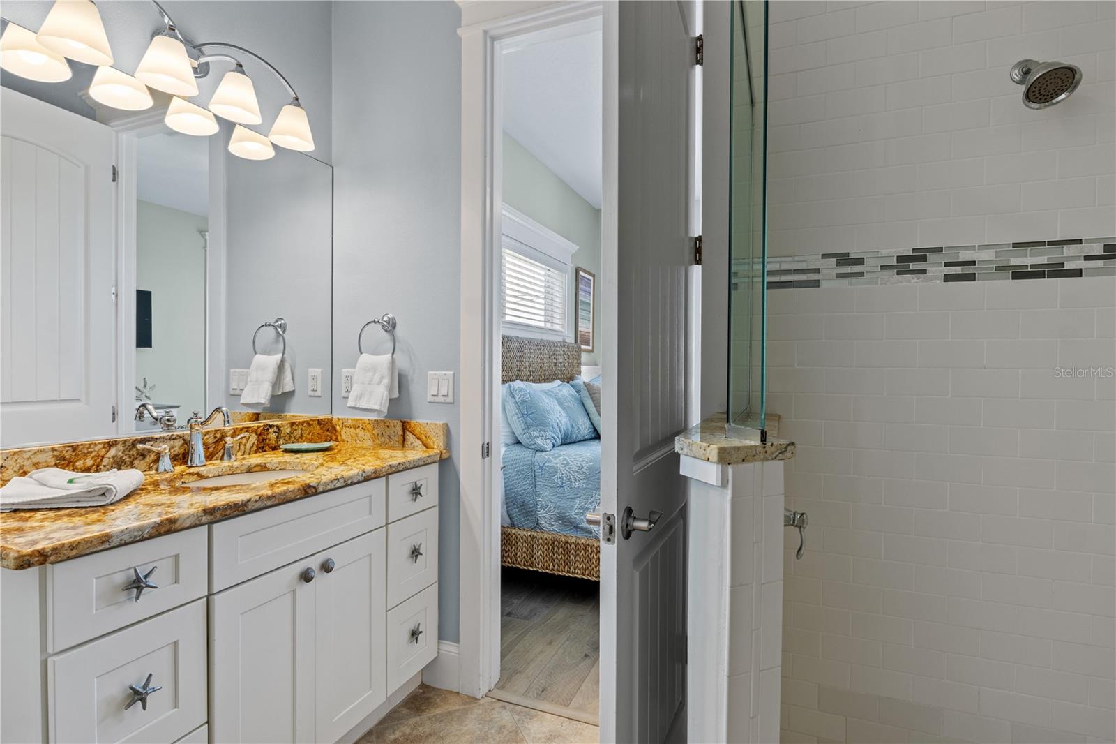 Image 41 of 58 For 6908 Holmes Boulevard