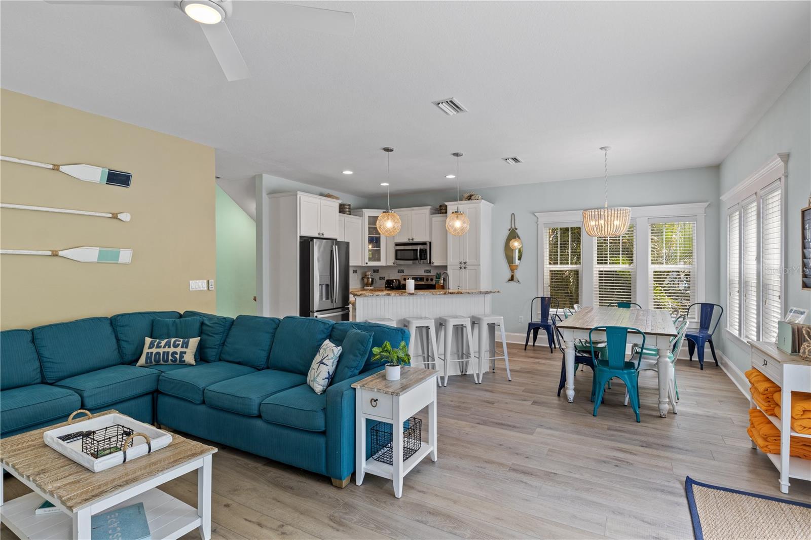 Image 6 of 58 For 6908 Holmes Boulevard