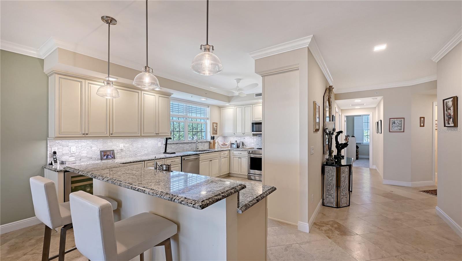 Image 13 of 50 For 260 Hidden Bay Drive 405