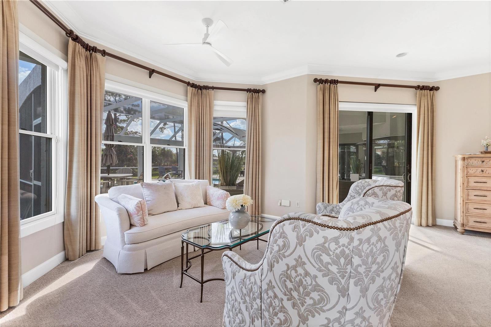 Image 17 of 46 For 896 Macewen Drive