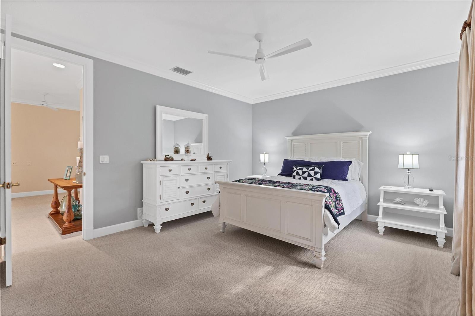 Image 19 of 46 For 896 Macewen Drive