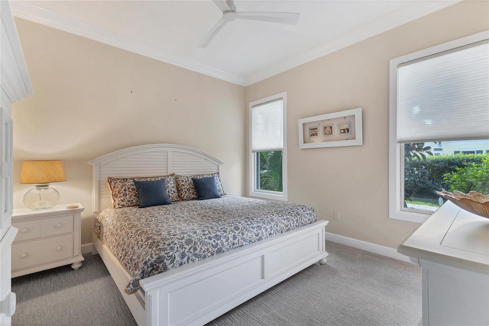 Image 20 of 46 For 896 Macewen Drive