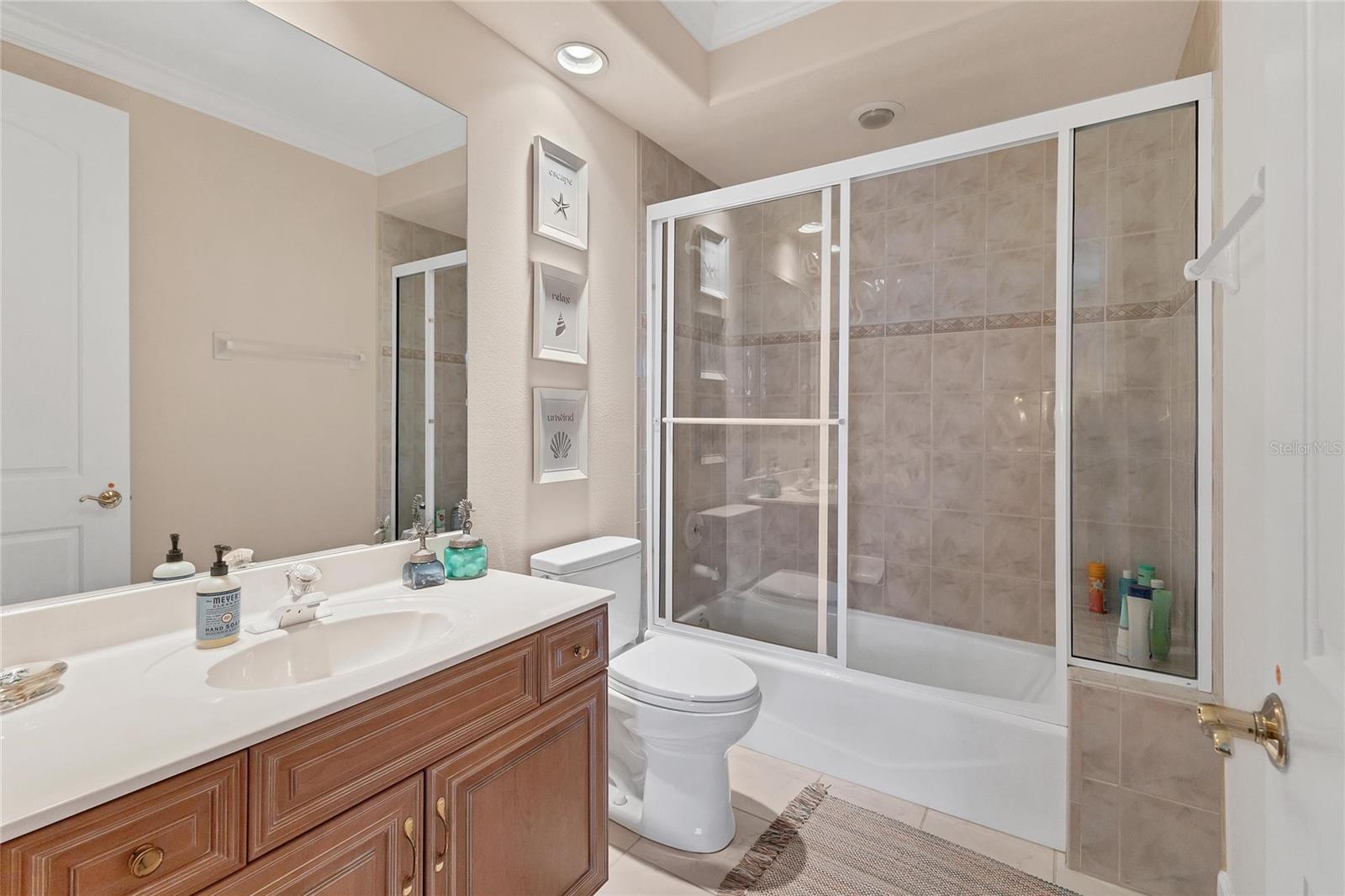 Image 21 of 46 For 896 Macewen Drive