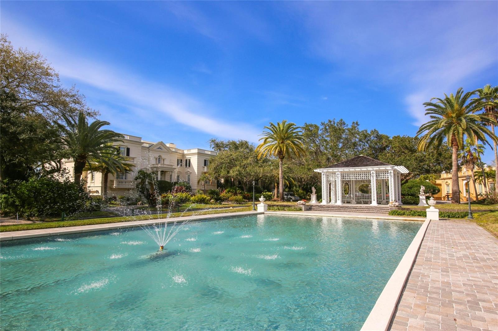 Image 36 of 46 For 896 Macewen Drive