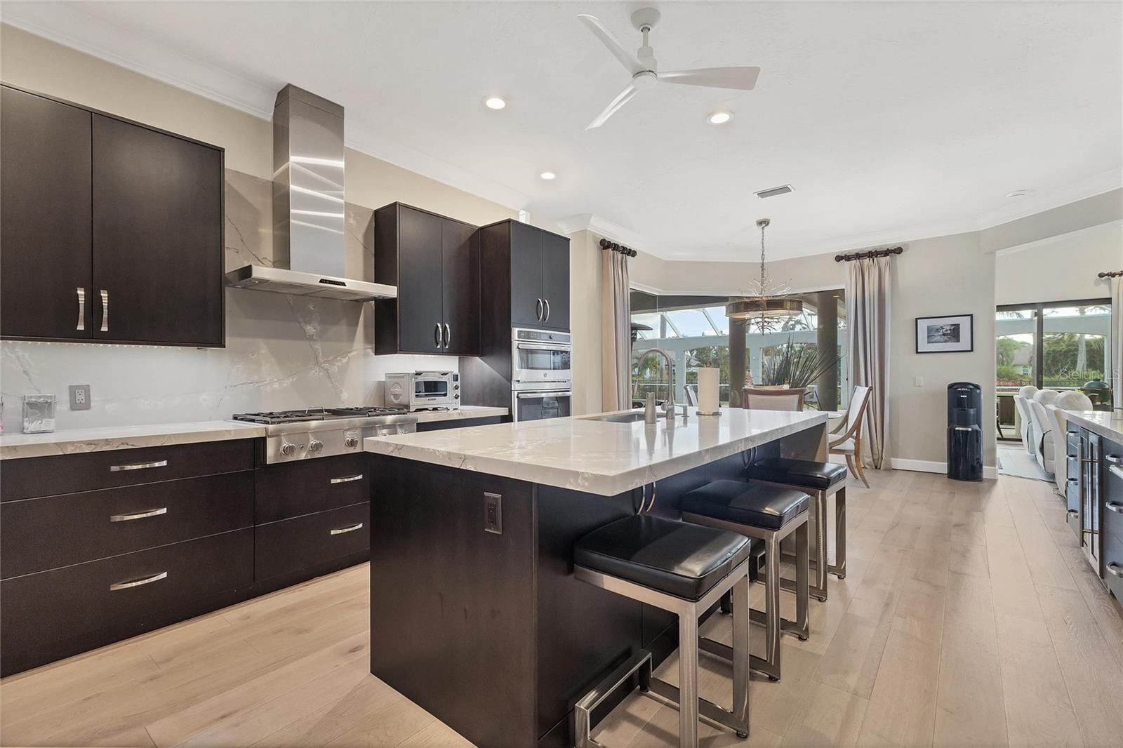 Image 5 of 46 For 896 Macewen Drive