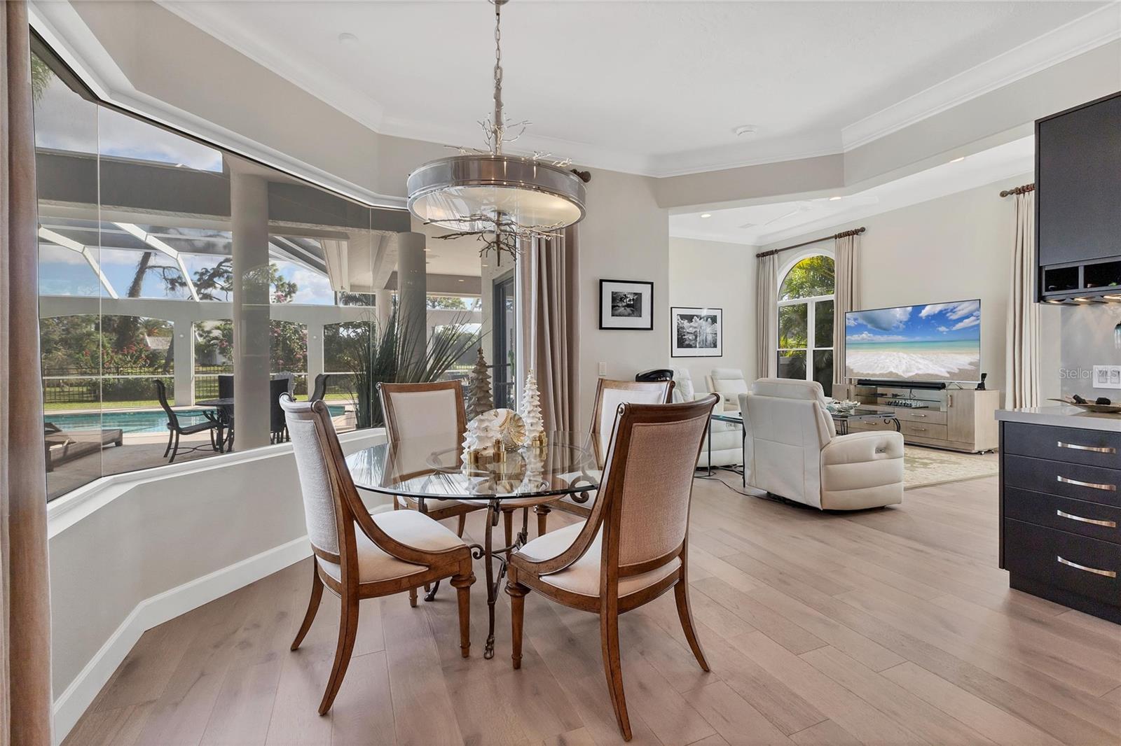 Image 6 of 46 For 896 Macewen Drive