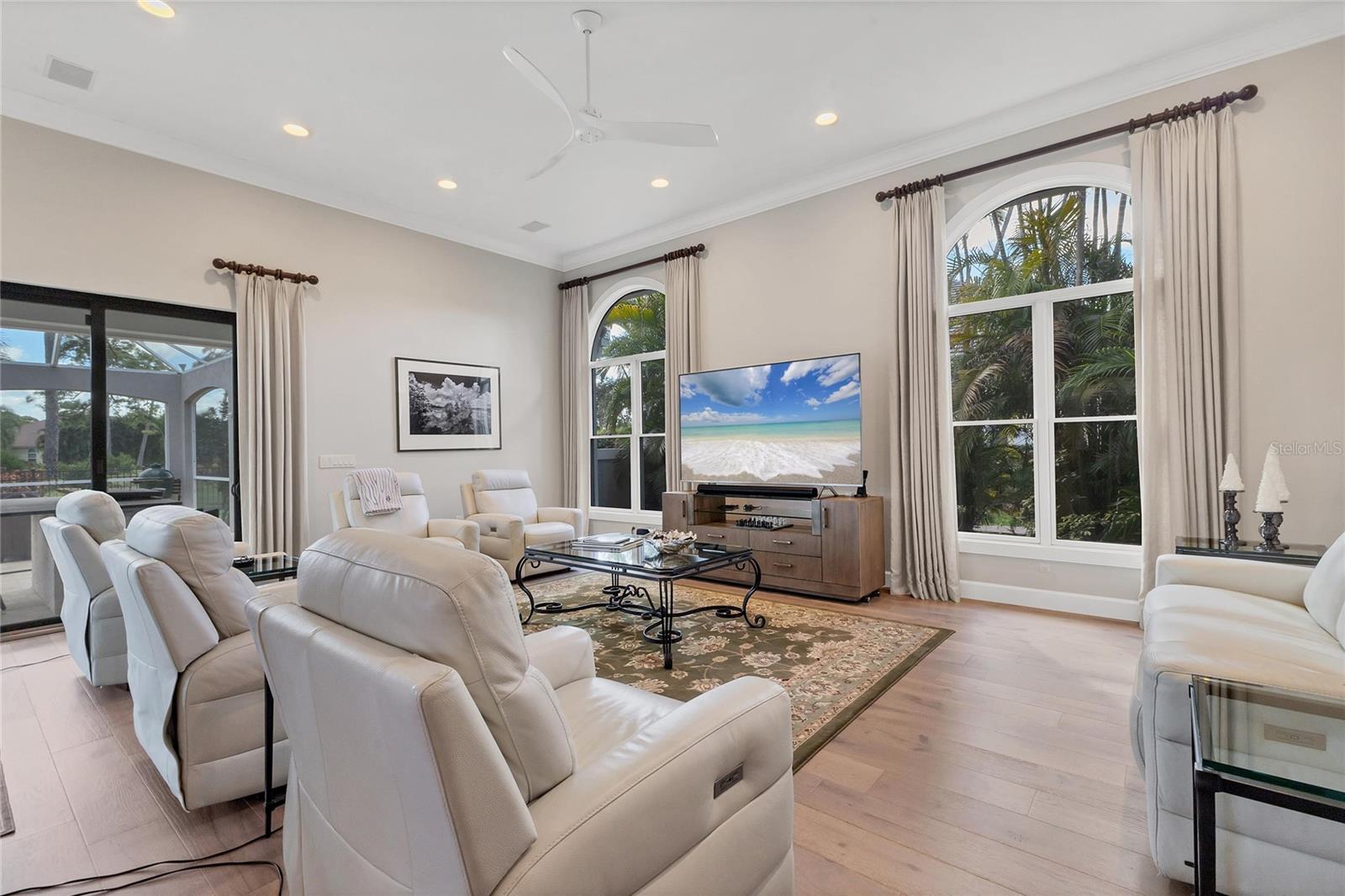 Image 7 of 46 For 896 Macewen Drive