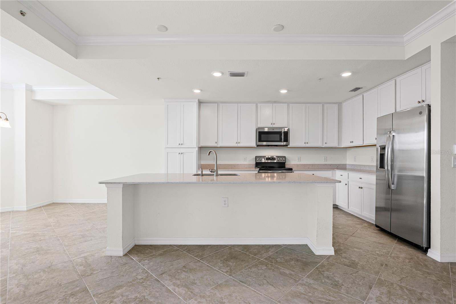 Image 13 of 78 For 17520 Gawthrop Drive 102