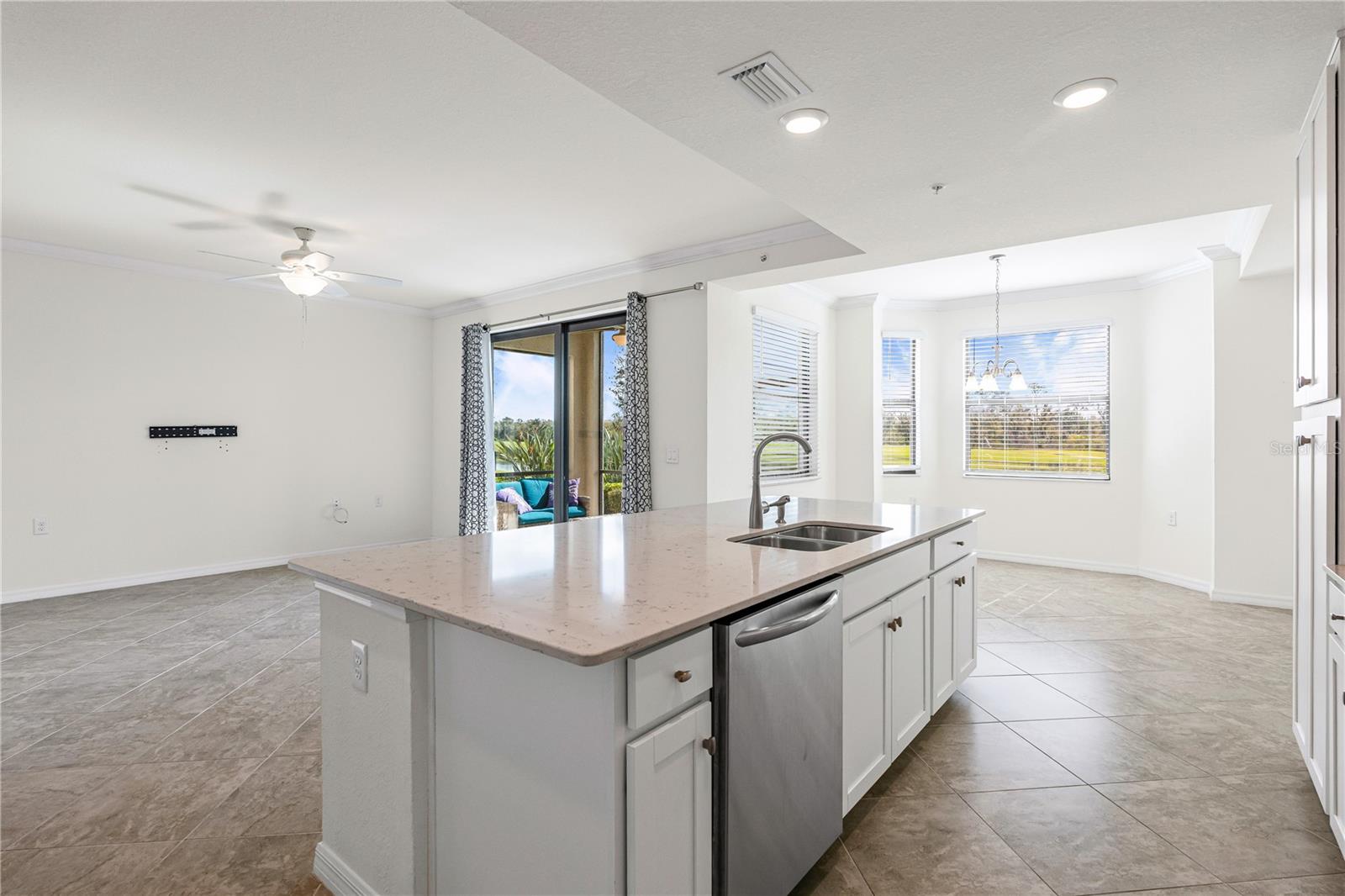 Image 15 of 78 For 17520 Gawthrop Drive 102