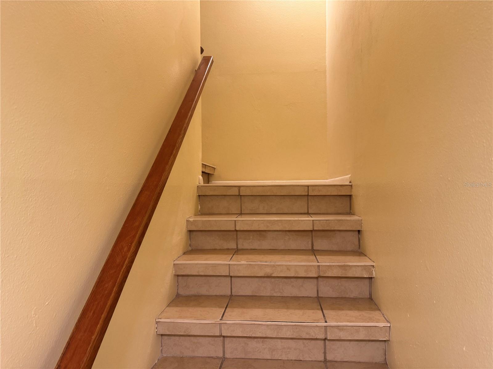 Image 11 of 19 For 215 Amherst Avenue