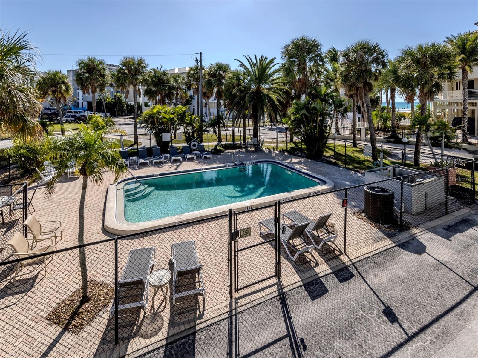 Image 28 of 79 For 73 Avenida Messina  6