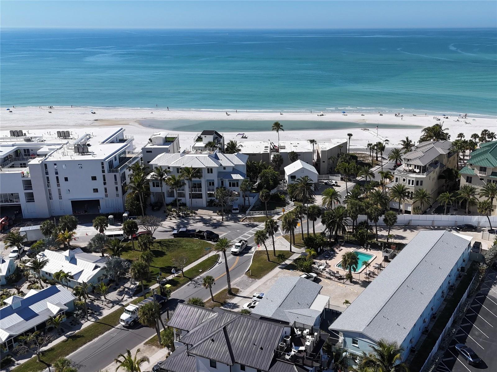 Image 36 of 79 For 73 Avenida Messina  6