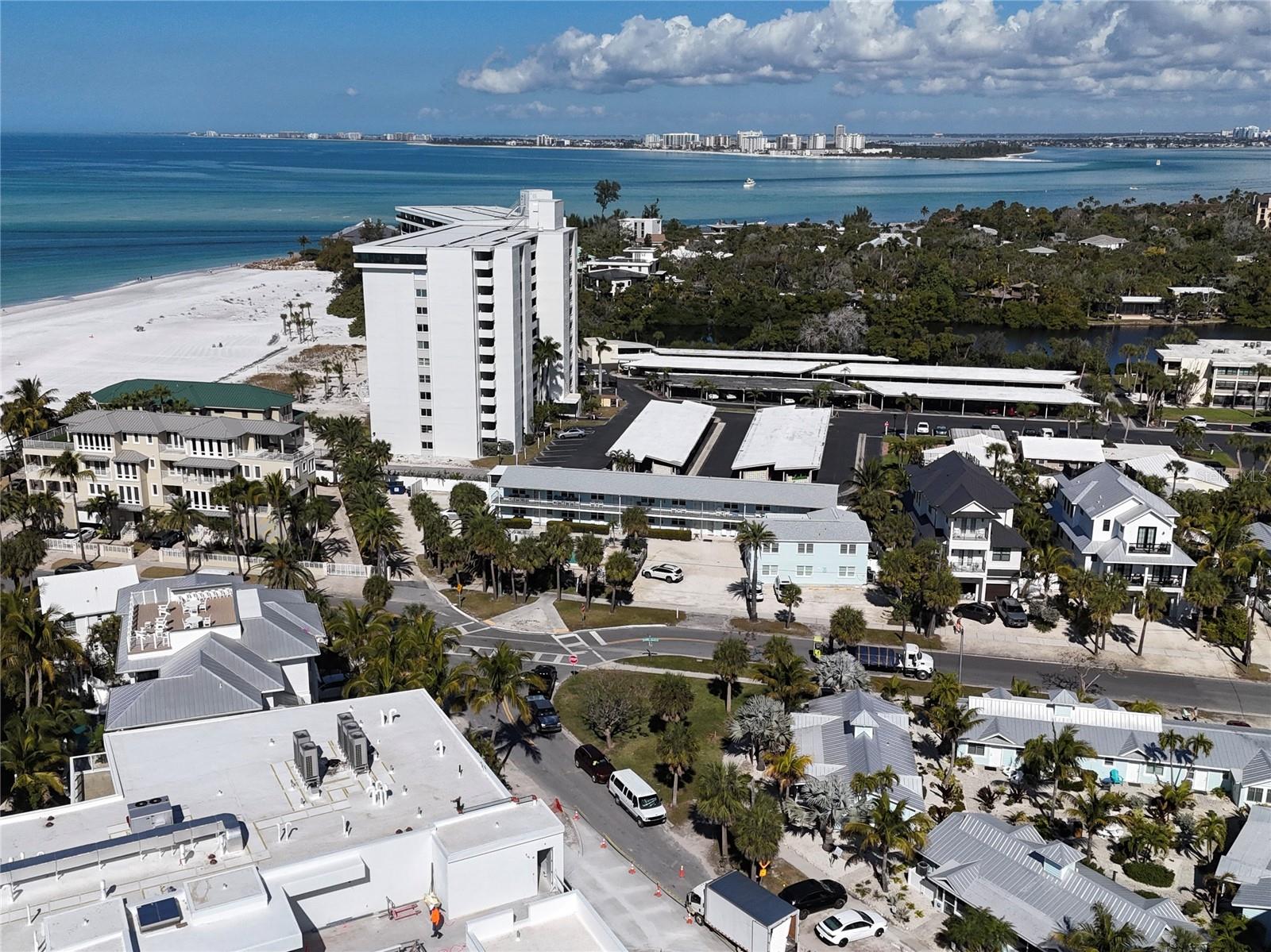 Image 38 of 79 For 73 Avenida Messina  6