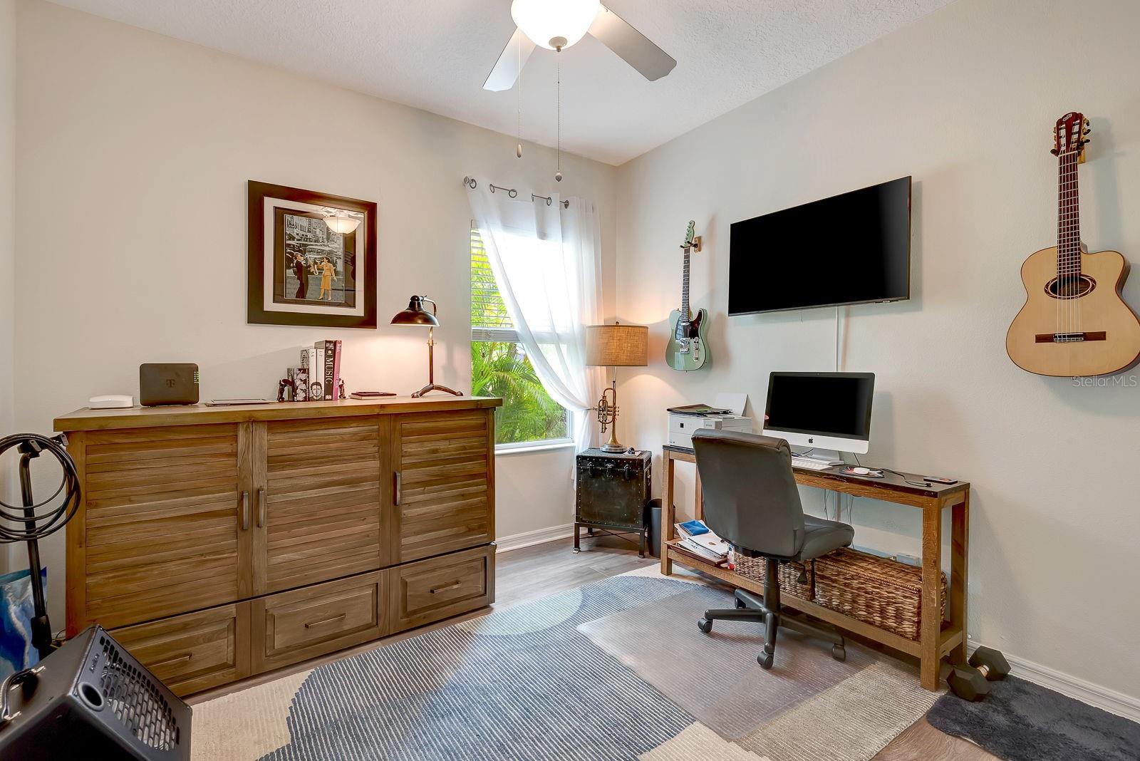 Image 17 of 31 For 5007 Boston Common Glen