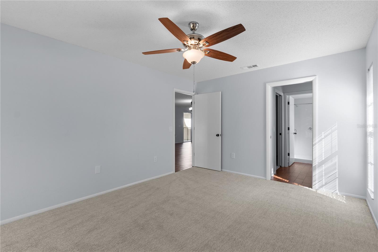 Image 20 of 66 For 6110 Country Club Way 204