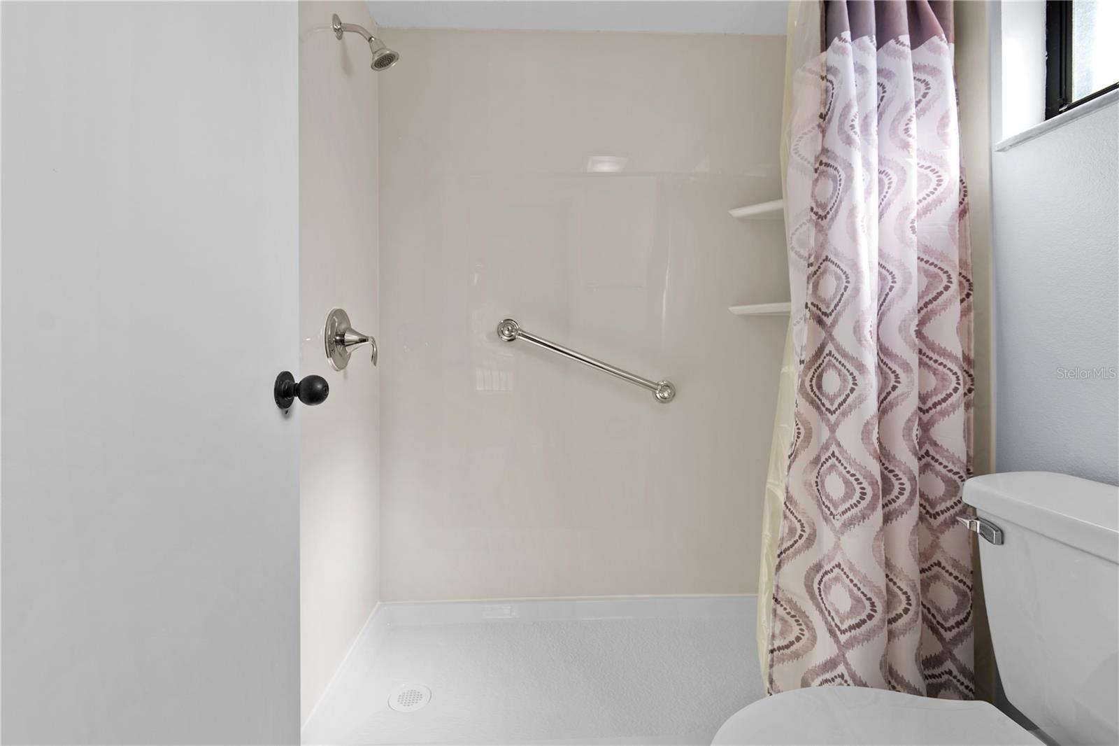 Image 24 of 66 For 6110 Country Club Way 204