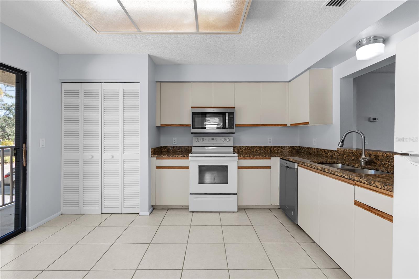 Image 34 of 66 For 6110 Country Club Way 204