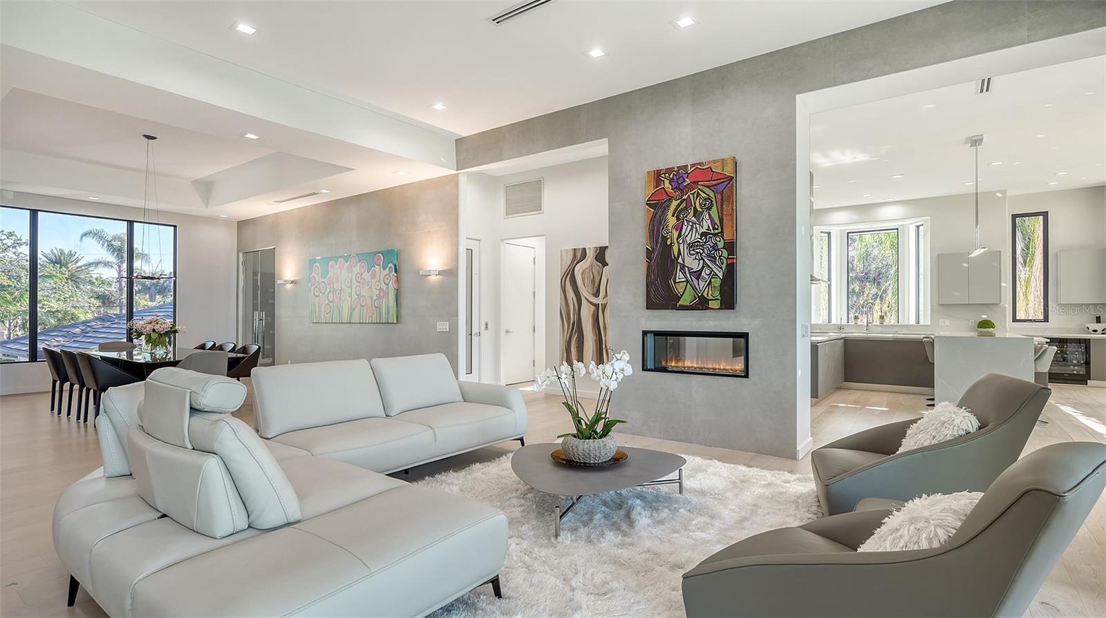 Image 14 of 84 For 1540 Hillview Drive