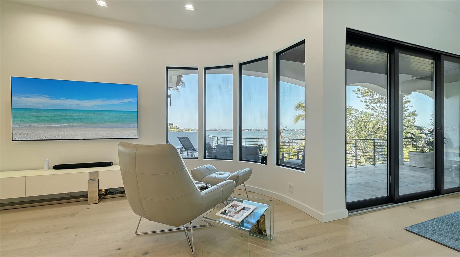 Image 45 of 84 For 1540 Hillview Drive