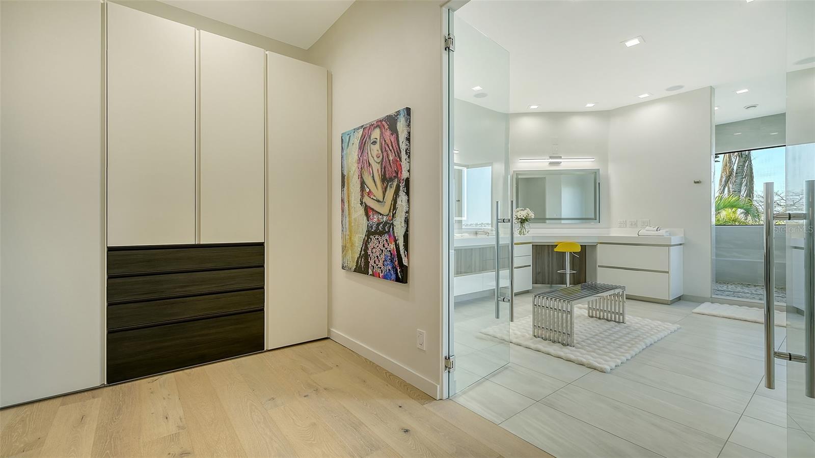 Image 46 of 84 For 1540 Hillview Drive