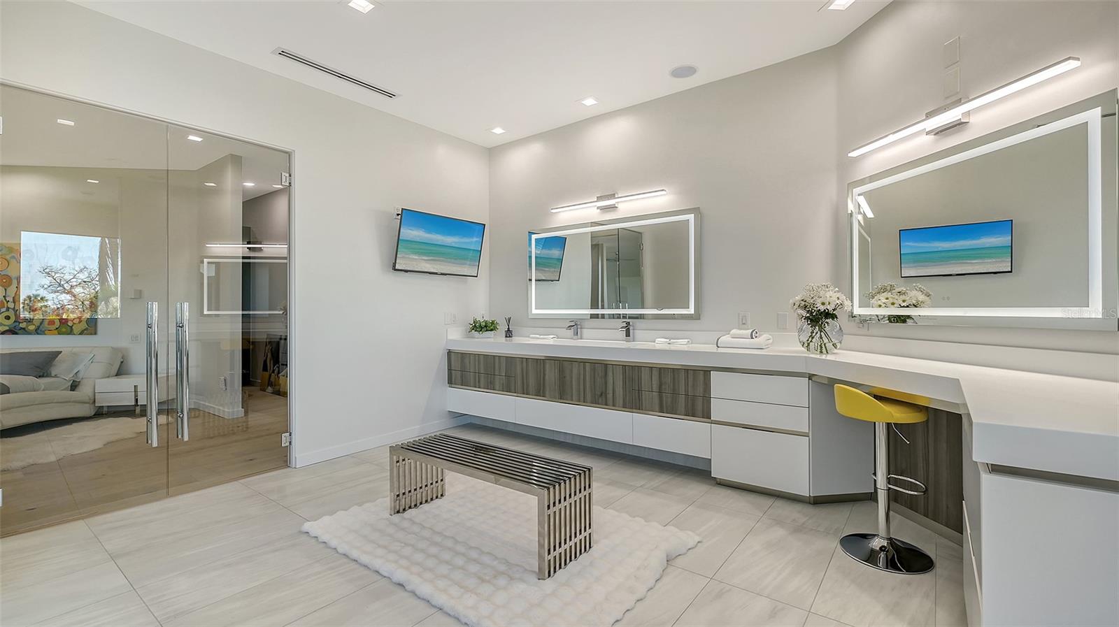 Image 50 of 84 For 1540 Hillview Drive