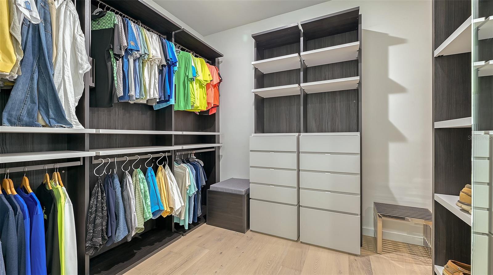 Image 52 of 84 For 1540 Hillview Drive