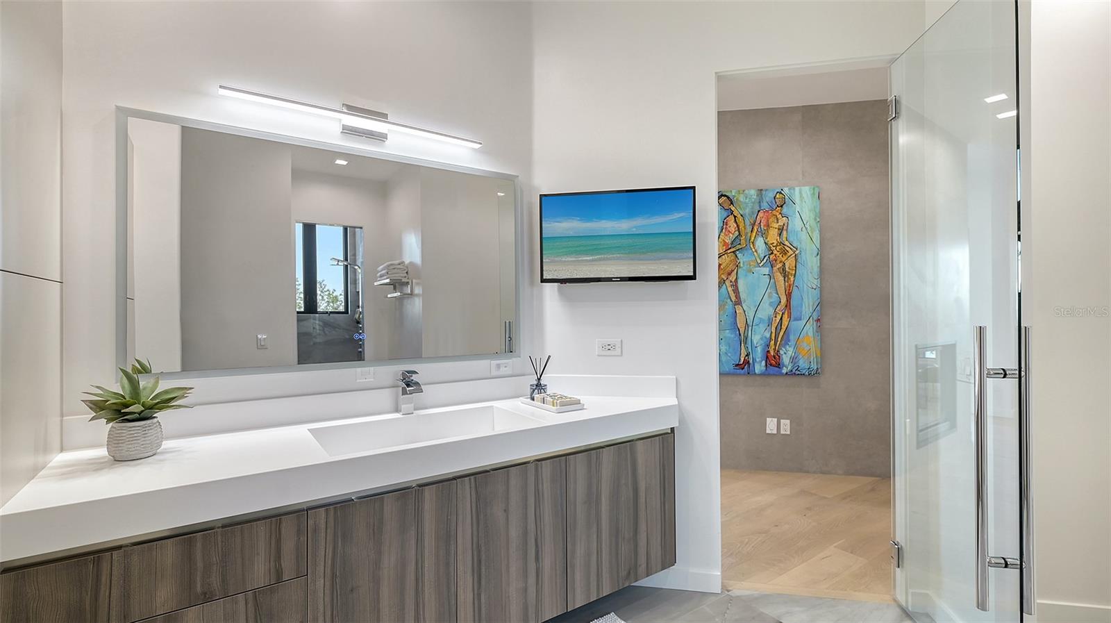 Image 54 of 84 For 1540 Hillview Drive