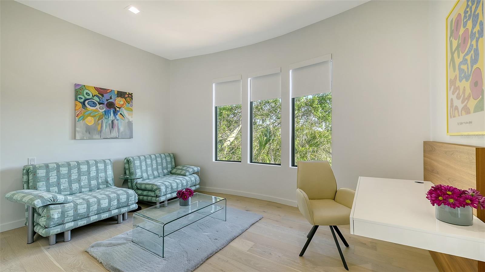 Image 59 of 84 For 1540 Hillview Drive