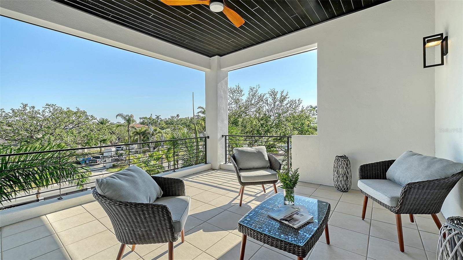 Image 61 of 84 For 1540 Hillview Drive