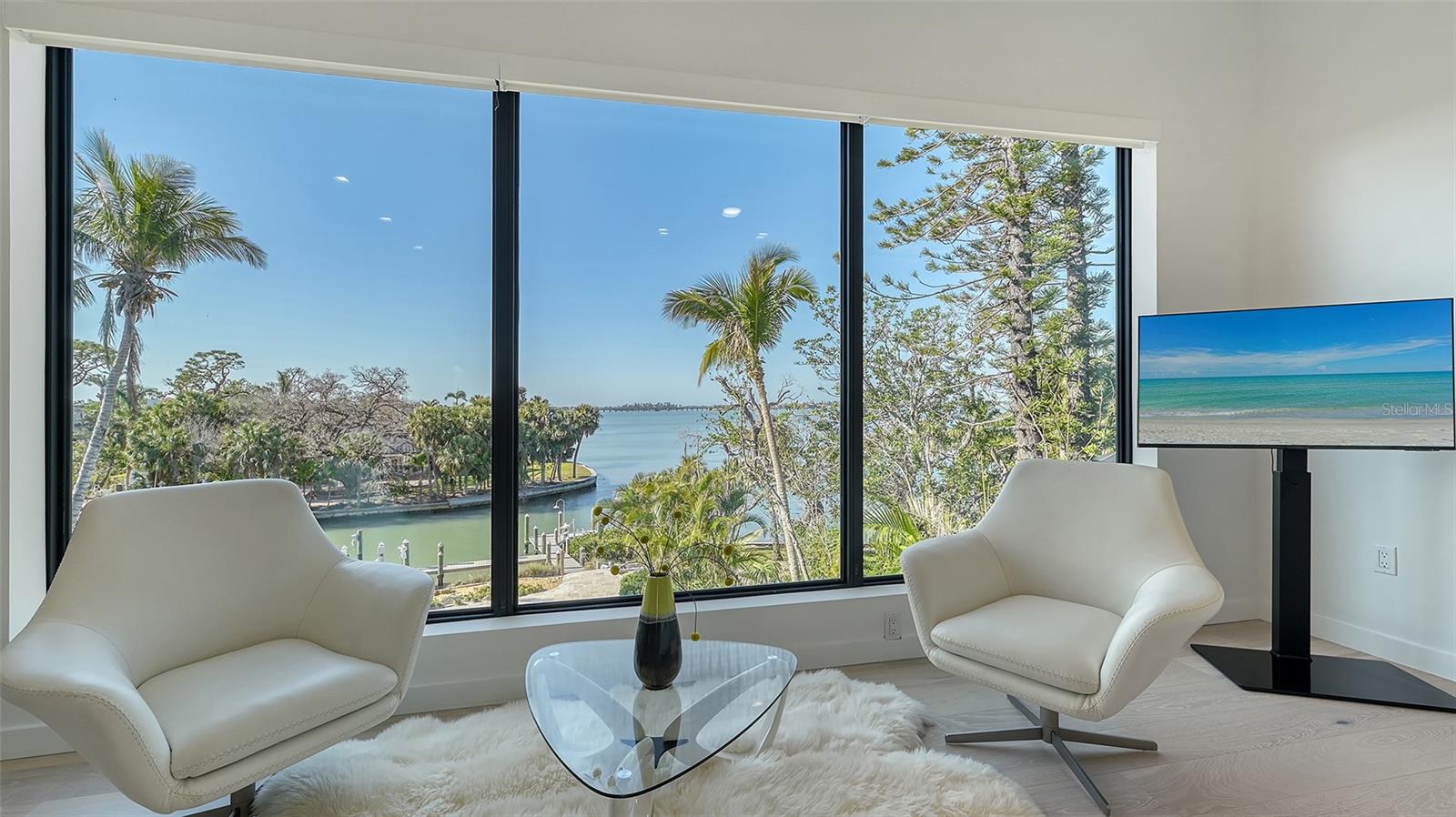 Image 64 of 84 For 1540 Hillview Drive