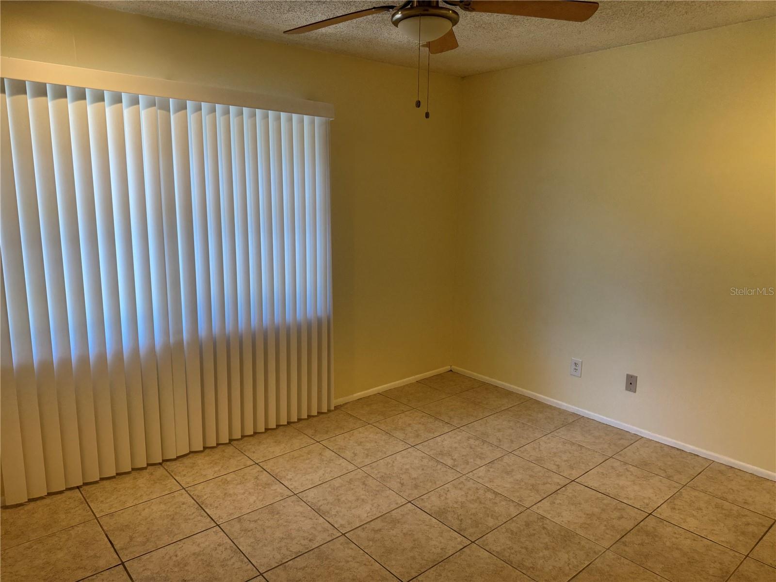 Image 12 of 17 For 231 Amherst Avenue