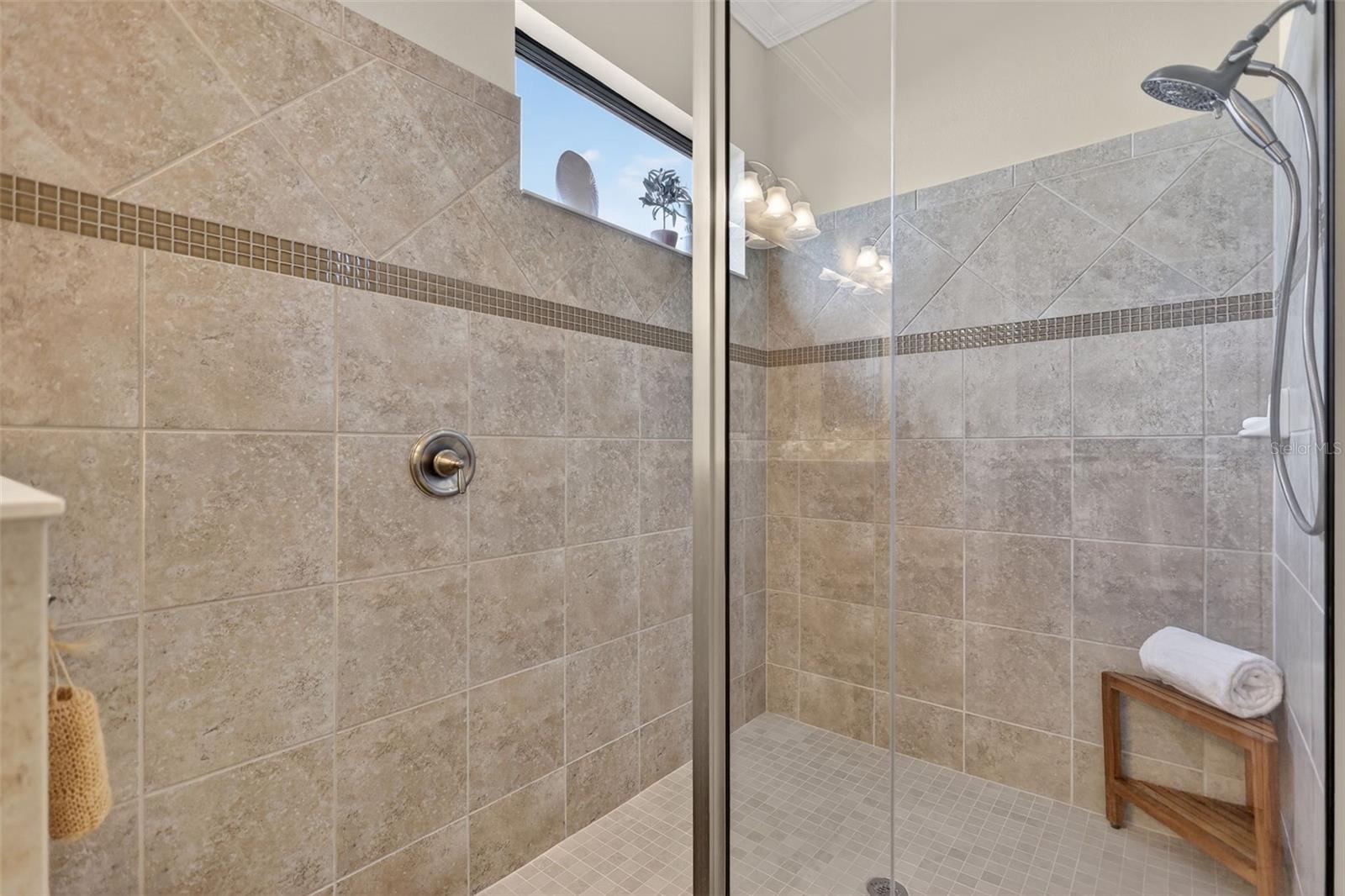 Image 27 of 77 For 12750 Del Corso Loop