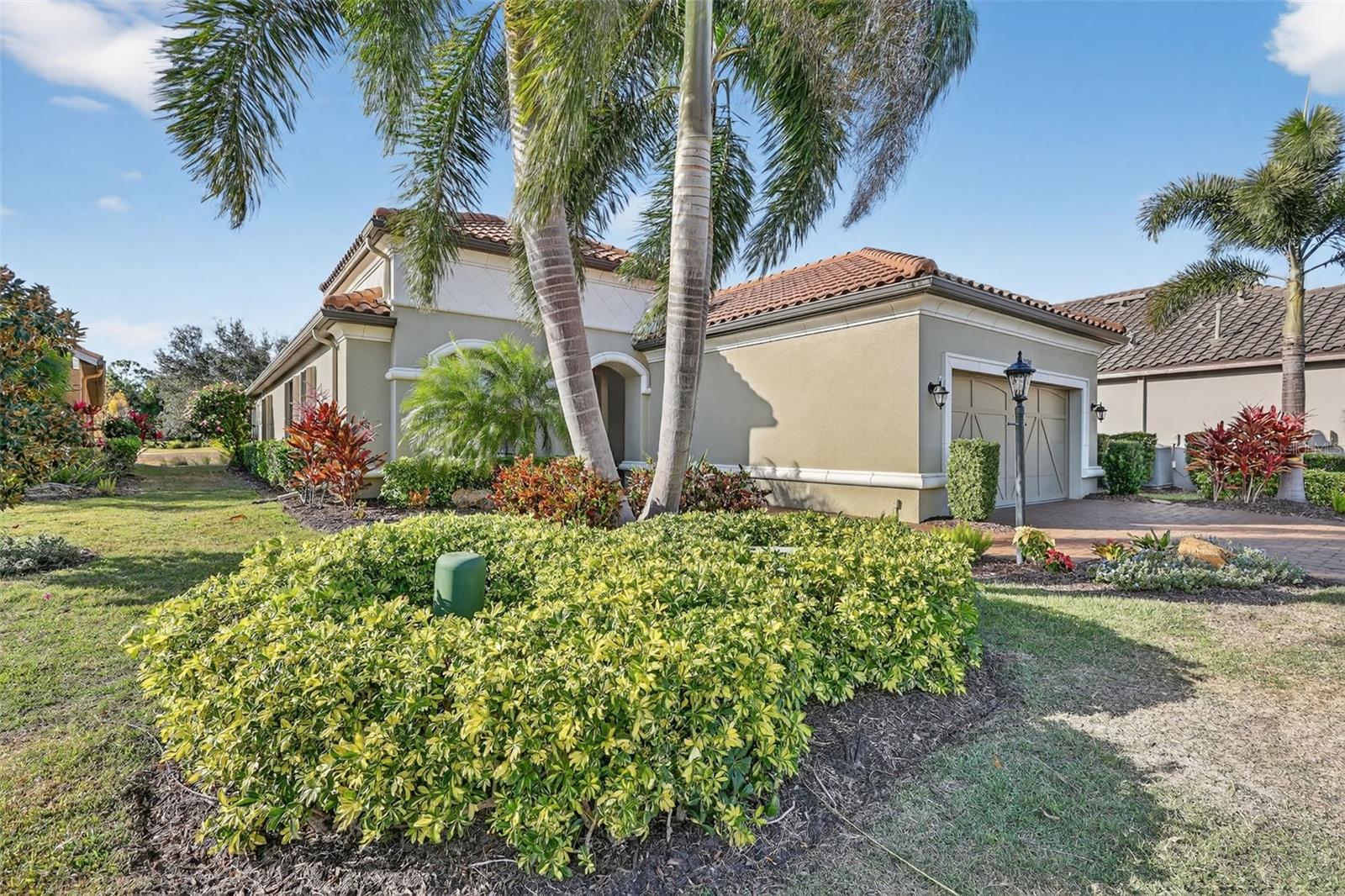 Image 56 of 77 For 12750 Del Corso Loop