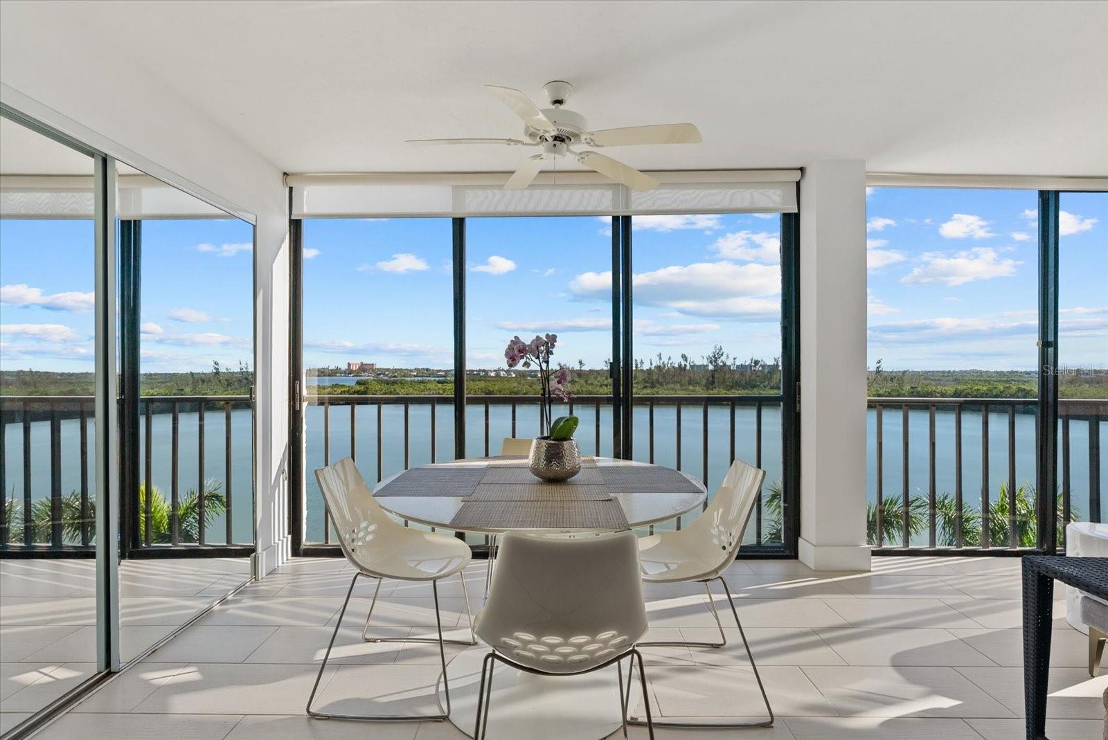 Image 12 of 66 For 9393 Midnight Pass Road 606