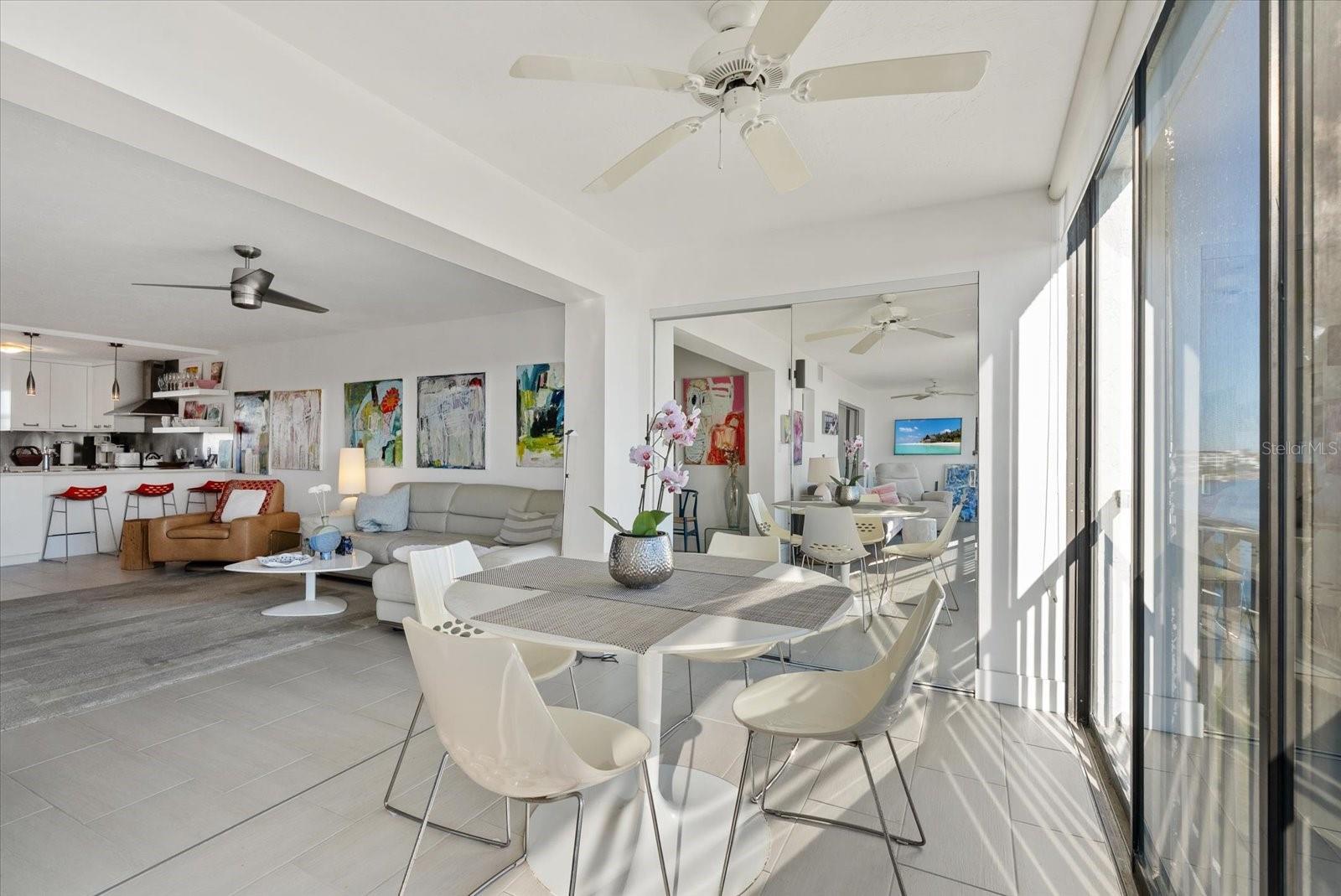 Image 13 of 66 For 9393 Midnight Pass Road 606