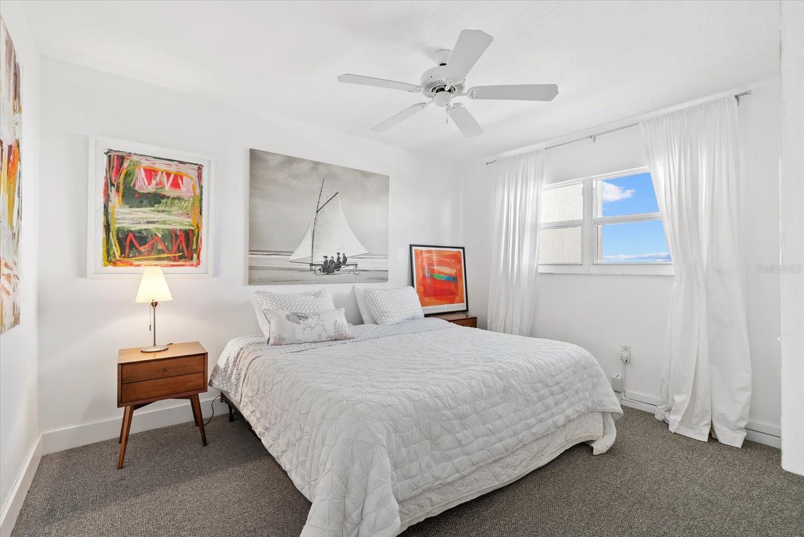 Image 22 of 66 For 9393 Midnight Pass Road 606