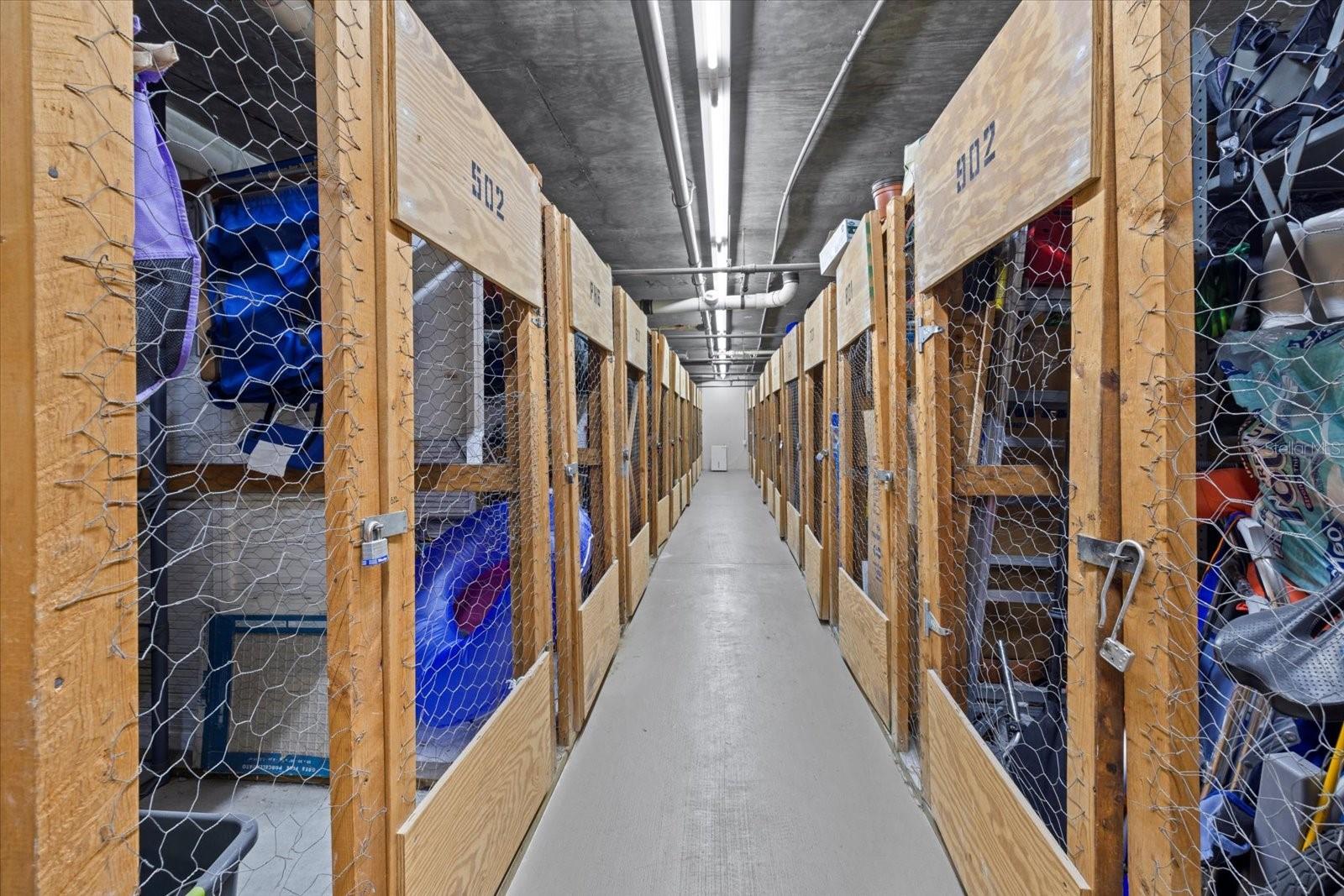 Image 49 of 66 For 9393 Midnight Pass Road 606