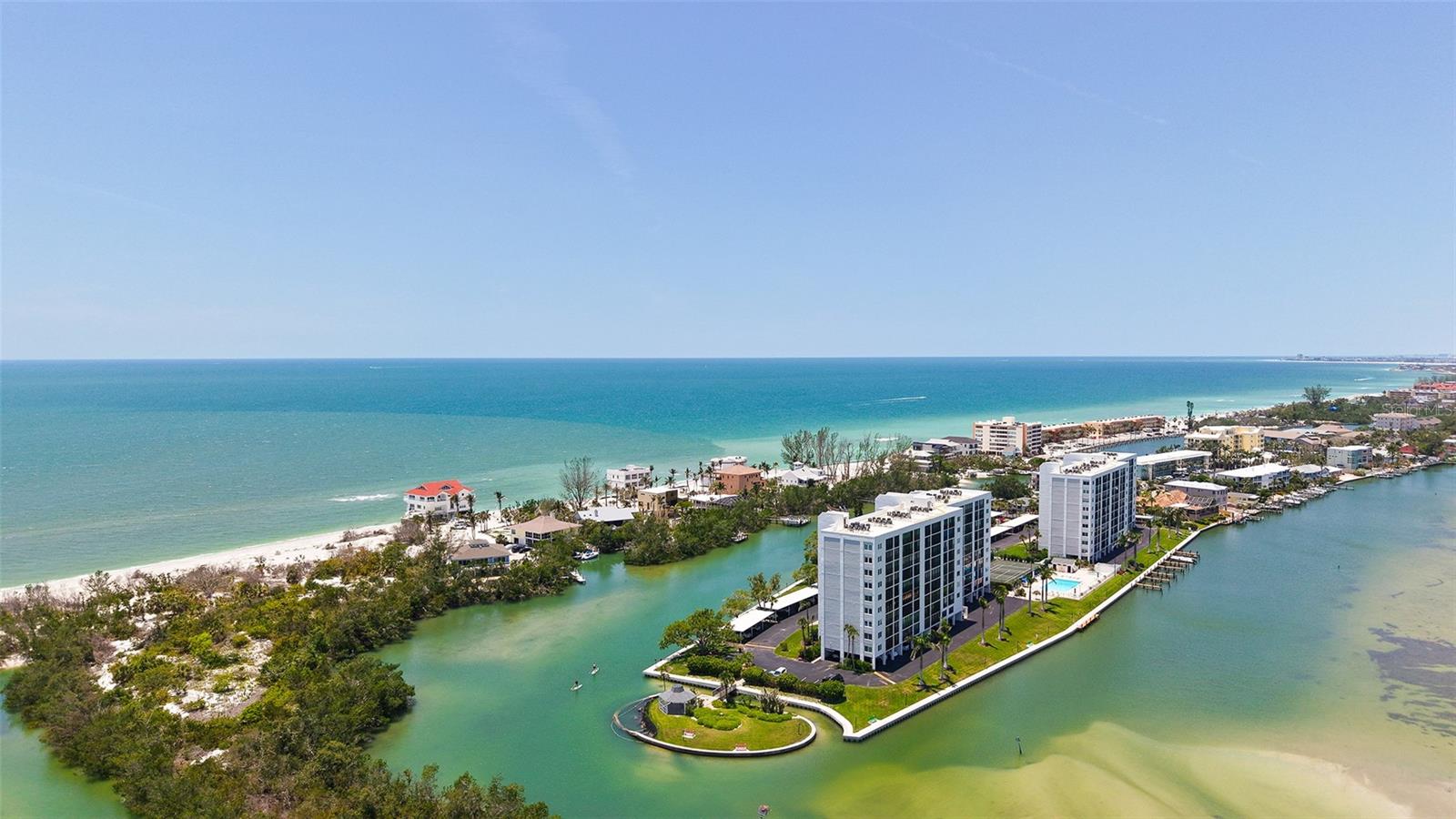 Image 51 of 66 For 9393 Midnight Pass Road 606