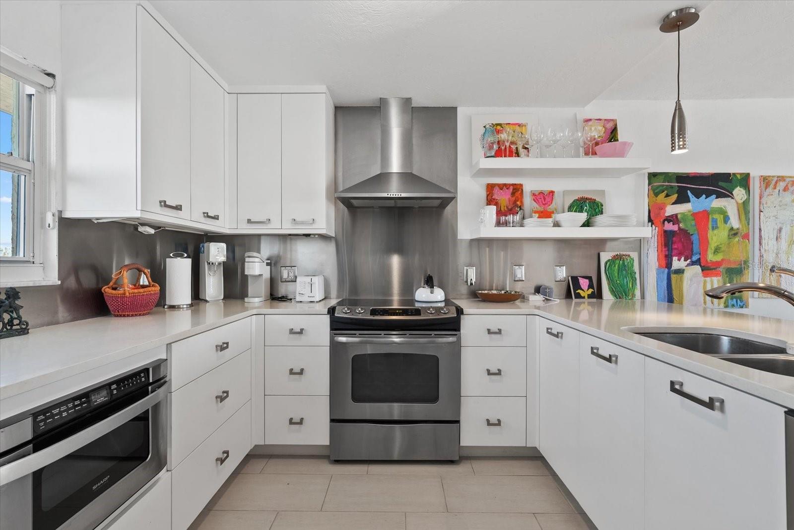 Image 6 of 66 For 9393 Midnight Pass Road 606