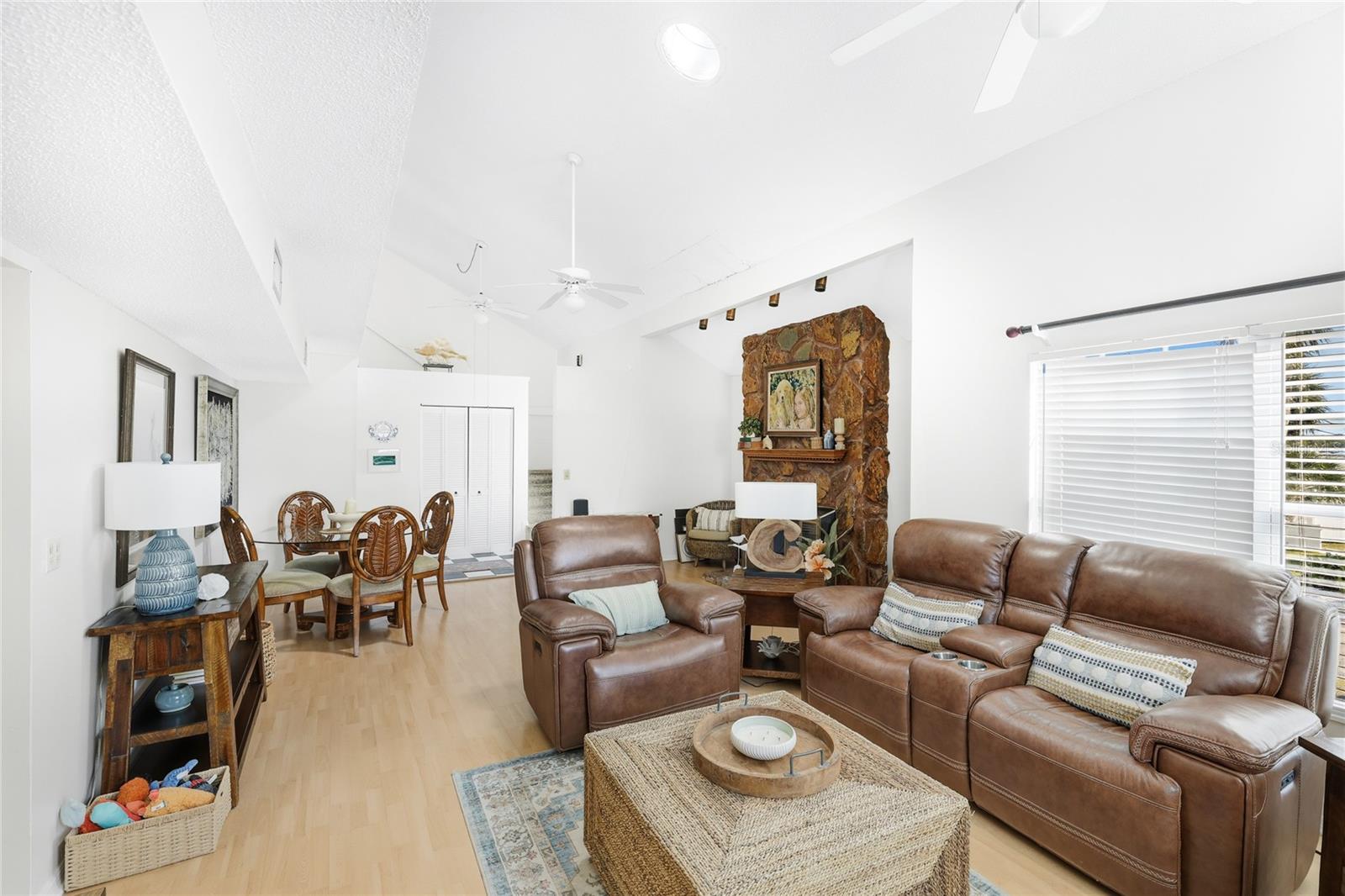 Image 4 of 45 For 212 85th St  