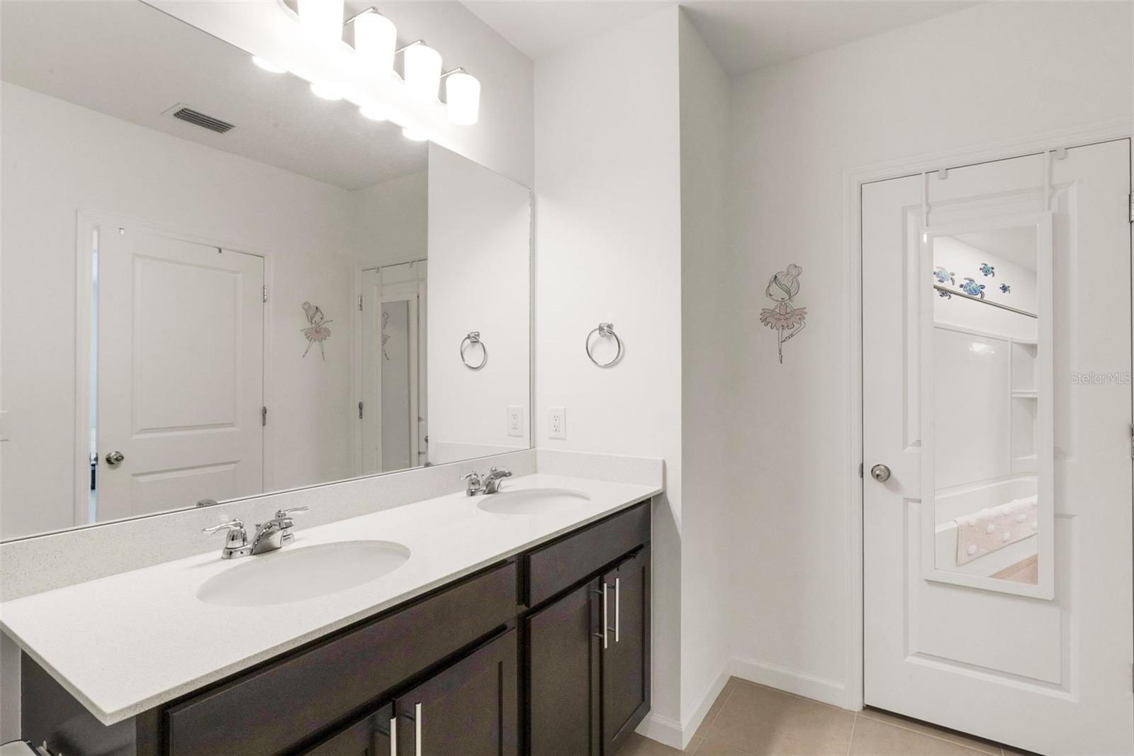 Image 24 of 49 For 6471 Silverstar Drive