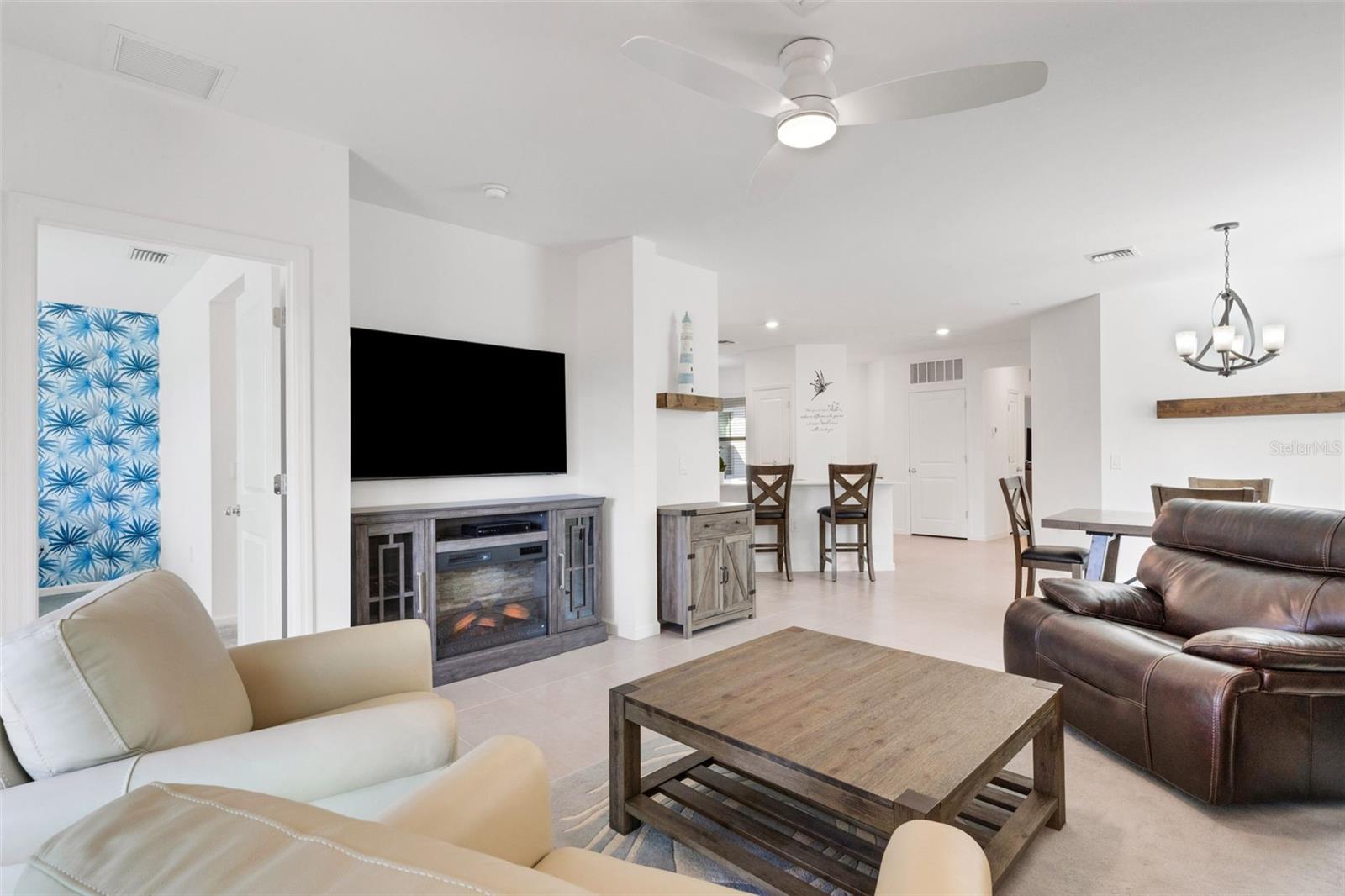 Image 27 of 49 For 6471 Silverstar Drive