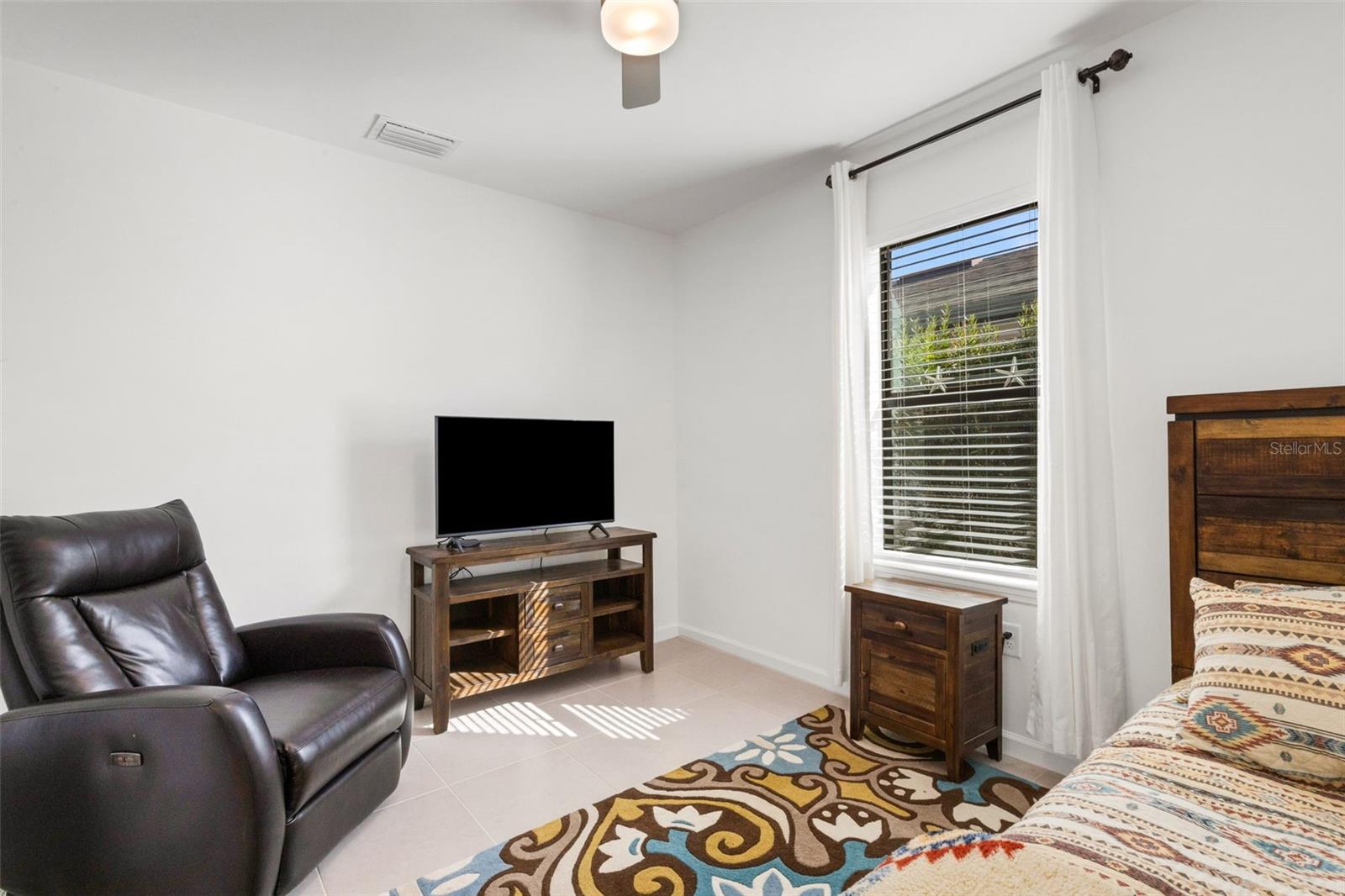 Image 35 of 49 For 6471 Silverstar Drive